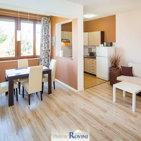 Zora Apartment