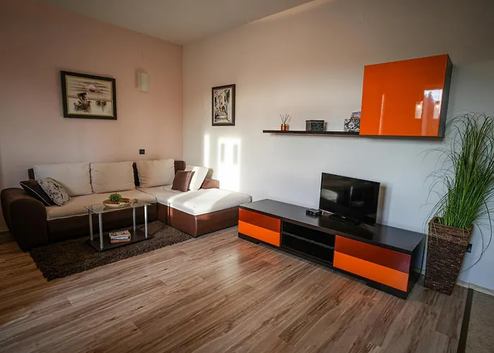 Zora 아파트 로비니