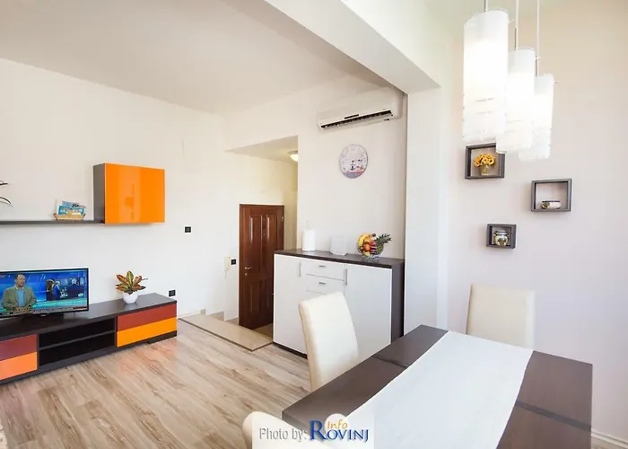 Zora Apartment
