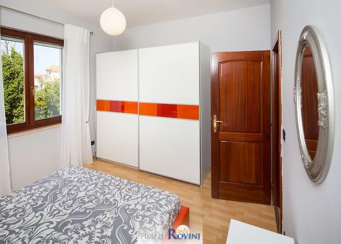 Zora 아파트 로비니