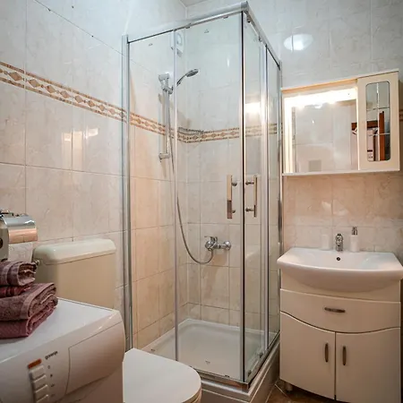 Zora *